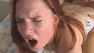 Парень трахает девушку